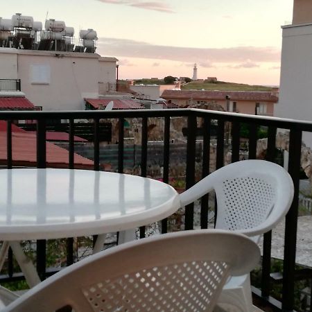 Luxury Apartment In Light House Beach Paphos Ngoại thất bức ảnh