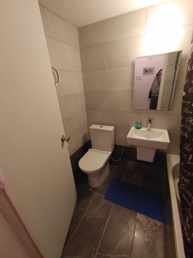 Luxury Apartment In Light House Beach Paphos Ngoại thất bức ảnh