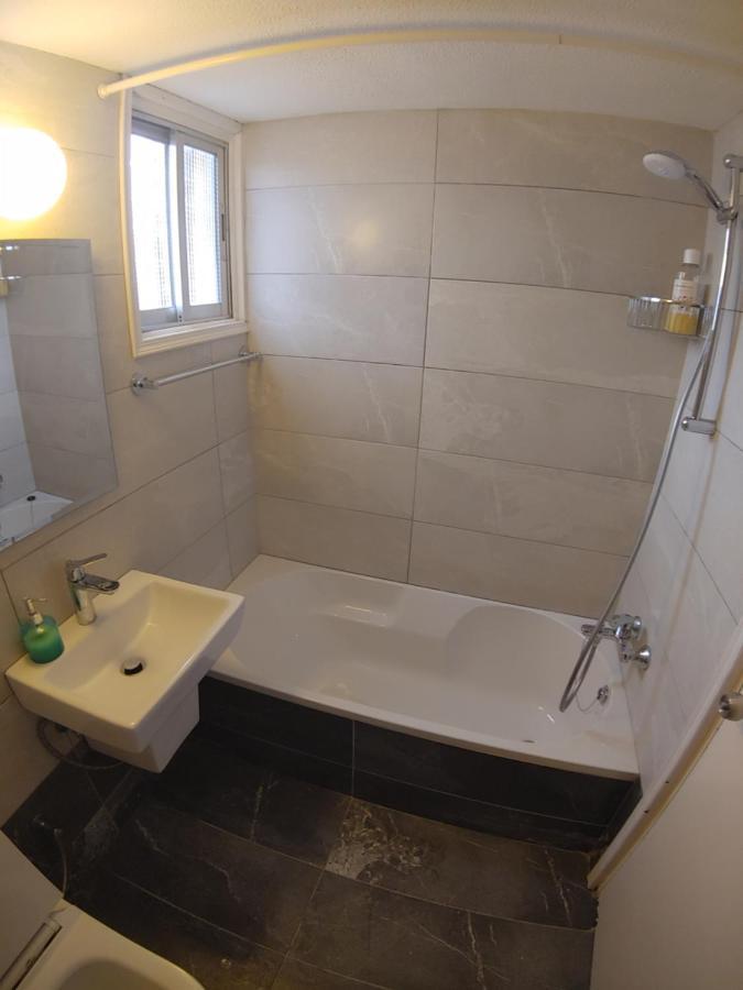 Luxury Apartment In Light House Beach Paphos Ngoại thất bức ảnh